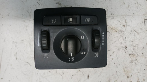 VOLVO V50 (2004) IMPIANTO ELETTRICO INTERRUTTORE ILLUMINAZIONE USATO Da 2004 A 2010 [[256983]]