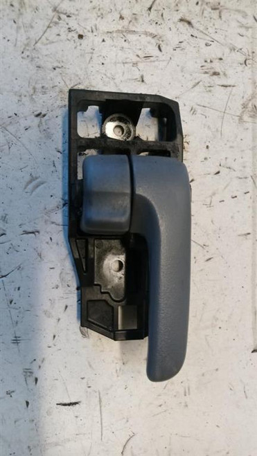 TOYOTA RAV 4 «II» (2000) ALLESTIMENTI INTERNI MANIGLIA PORTA INT. POST. DX. USATO Da 2001 A 2005 [[257230]]