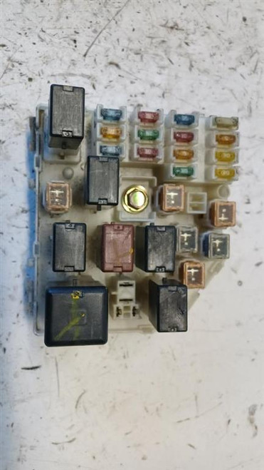 TOYOTA RAV 4 «II» (2000) IMPIANTO ELETTRICO SCATOLA PORTAFUSIBILI USATO Da 2001 A 2005 [[257242]]