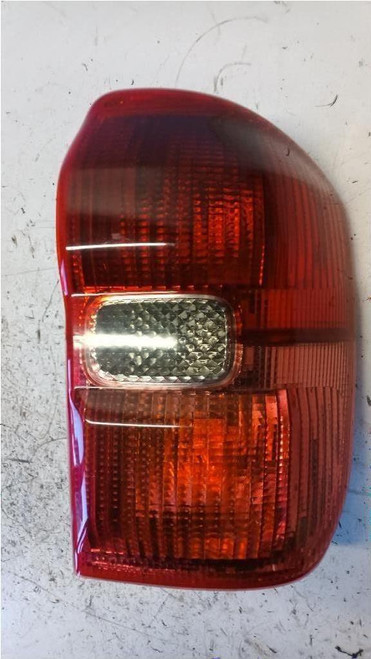 TOYOTA RAV 4 «II» (2000) FANALERIA FANALE POST. DX. USATO Da 2001 A 2005 [[257202]]