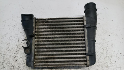 AUDI A4 «8E5» AVANT (2001) SCARICO E INIEZIONE INTERCOOLER USATO Da 2001 A 2003 [[257333]]