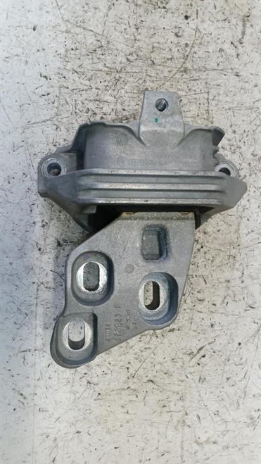 MERCEDES CLASSE GLA «X156» (2017) MOTORE SUPPORTO GOMMA MOTORE (LATO CAMBIO) USATO Da 2017 in poi [[259313]]