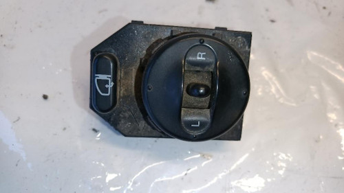 KIA SORENTO «I» (2003) IMPIANTO ELETTRICO INTERRUTTORE REGOLAZIONE SPECCHIO RETROVISORE EST. USATO Da 2002 A 2006 [[260336]]