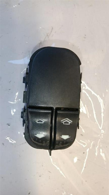 FORD FOCUS «I» SW (1999) IMPIANTO ELETTRICO INTERRUTTORE ALZACRISTALLI ANT. SX. USATO Da 2000 A 2005 [[260405]]