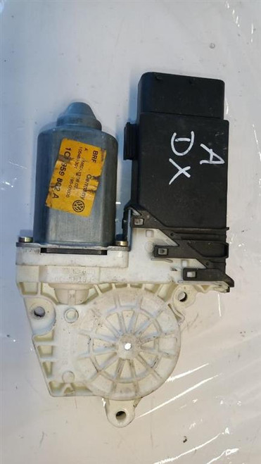 VOLKSWAGEN GOLF «IV» (1998) STERZO MOTORINO ALZACRISTALLO PORTA ANT. DX. USATO Da 1997 A 2003 [[260410]]