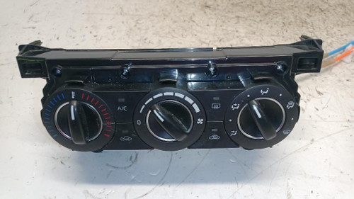 MAZDA 2 «III» (2019) ALLESTIMENTI INTERNI MODULO COMANDO RISCALDAMENTO / CLIMA USATO Da 2019 in poi [[260690]]