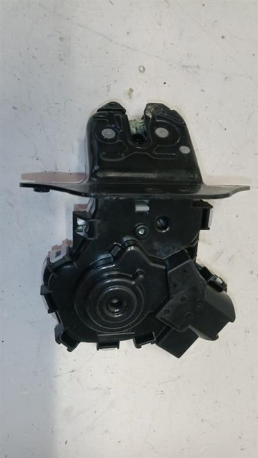 MAZDA 2 «III» (2019) LAMIERATI ESTERNI SERRATURA PORTELLO POST. USATO Da 2019 in poi [[260709]]