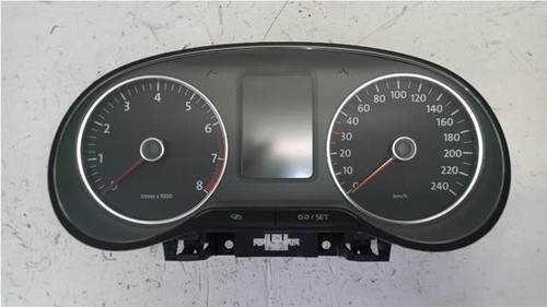 VOLKSWAGEN POLO «VI» (2009) ALLESTIMENTI INTERNI QUADRO STRUMENTI USATO Da 2009 A 2014 [[261327]]