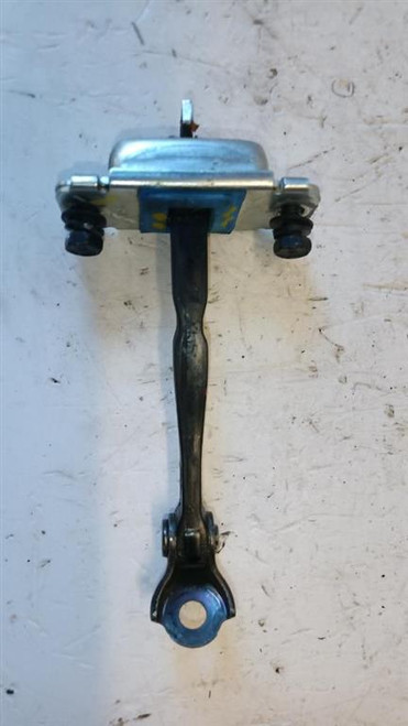 HYUNDAI I20 «II» (2014) LAMIERATI ESTERNI TIRANTE ARRESTO PORTA POST. DX. USATO Da 2014 A 2018 [[261383]]