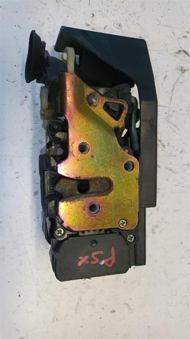 ALFA ROMEO 156 «II» SPORTWAGON (2003) LAMIERATI ESTERNI SERRATURA PORTA POST. SX. USATO Da 2002 A 2004 [[261685]]