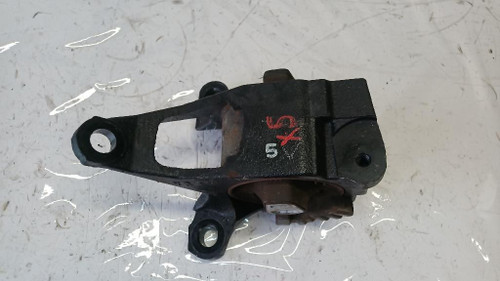 MAZDA CX5 «II» (2017) MOTORE SUPPORTO GOMMA MOTORE SX. USATO Da 2017 in poi [[261773]]