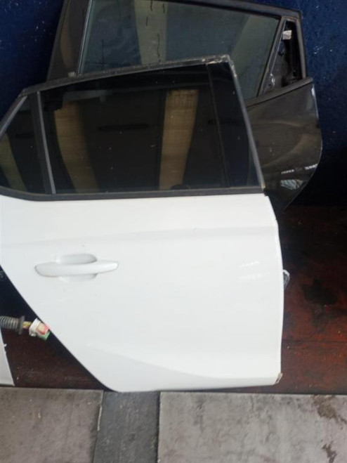 OPEL CORSA «F» (2019) LAMIERATI ESTERNI PORTA POST. DX. USATO Da 2019 in poi [[262170]]