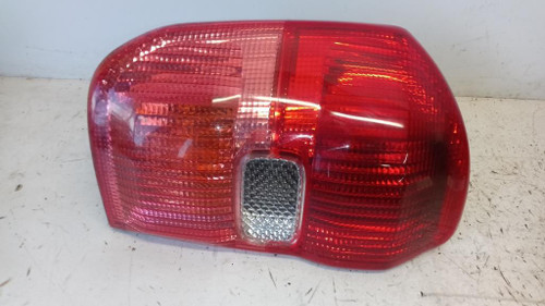 TOYOTA RAV 4 «II» (2000) FANALERIA FANALE POST. SX. USATO Da 2001 A 2005 [[262065]]