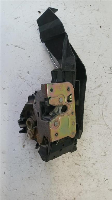 FORD FOCUS «I» (1999) LAMIERATI ESTERNI SERRATURA PORTA ANT. DX. USATO Da 2000 A 2002 [[262221]]