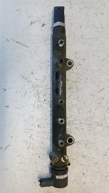 TOYOTA YARIS VERSO (2000) SCARICO E INIEZIONE DISTRIBUTORE CARBURANTE (FLAUTO) USATO Da 2001 A 2007 [[262783]]