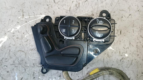 MERCEDES CLASSE SL «R230» (2002) SELLERIA INTERRUTTORE REGOLAZIONE SEDILE ANT. SX. USATO Da 2002 in poi [[263180]]