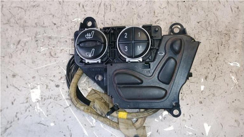 MERCEDES CLASSE SL «R230» (2002) SELLERIA INTERRUTTORE REGOLAZIONE SEDILE ANT. DX. USATO Da 2002 in poi [[263181]]