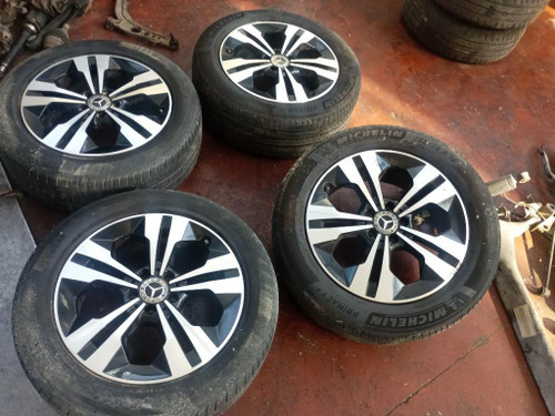 MERCEDES CLASSE GLA «H247» (2020) LAMIERATI ESTERNI CERCHIO RUOTA ANT. SX. USATO Da 2020 in poi [[264250]]