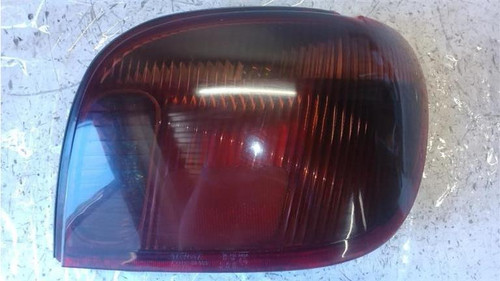 TOYOTA YARIS (FRANCE ) «I» (2002) FANALERIA FANALE POST. DX. USATO Da 2002 A 2005 [[264914]]