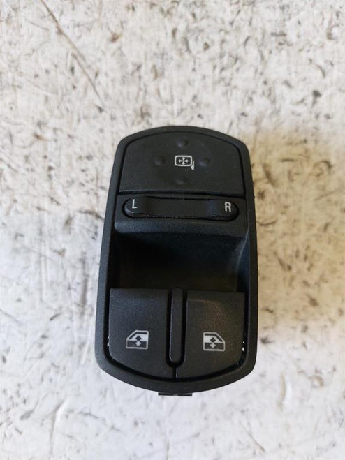 OPEL CORSA «E» (2014) IMPIANTO ELETTRICO INTERRUTTORE ALZACRISTALLI ANT. SX. USATO Da 2014 in poi [[265595]]