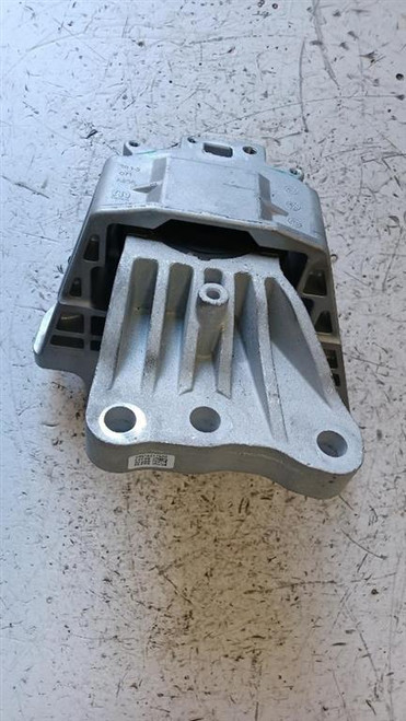 JEEP COMPASS «III» (2017) MOTORE SUPPORTO GOMMA MOTORE DX. USATO Da 2020 A 2021 [[266207]]