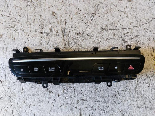 MERCEDES CLASSE GLC «C253» COUPÉ (2019) ALLESTIMENTI INTERNI PULSANTIERA MULTIFUNZIONE CENTRALE USATO Da 2019 in poi [[266588]]