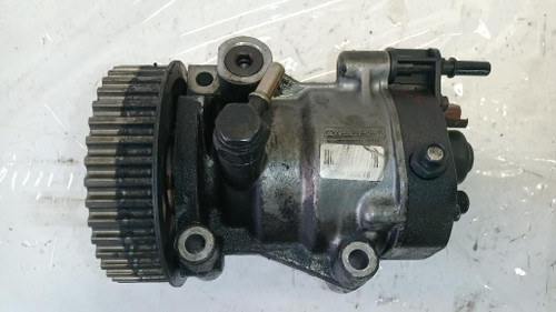 RENAULT CLIO «II» (1999) SCARICO E INIEZIONE POMPA INIEZIONE USATO Da 2001 A 2008 [[268323]]