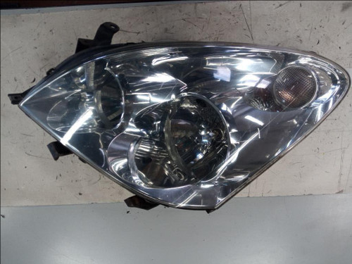 TOYOTA COROLLA VERSO «II» (2004) FANALERIA PROIETTORE ANT. SX. USATO Da 2004 in poi [[242715]]