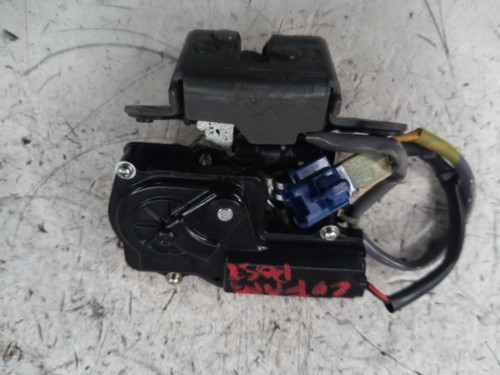 TOYOTA COROLLA VERSO «II» (2004) LAMIERATI ESTERNI SERRATURA PORTELLO POST. USATO Da 2004 in poi [[242724]]