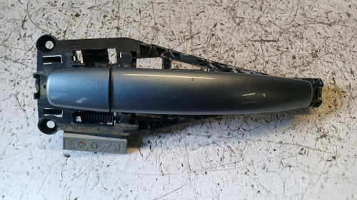 OPEL CORSA «E» (2014) LAMIERATI ESTERNI MANIGLIA PORTA EST. POST. SX. USATO Da 2014 in poi [[257650]]