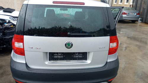 SKODA YETI (2010) LAMIERATI ESTERNI PORTELLO POST. USATO Da 2009 A 2013 [[269090]]