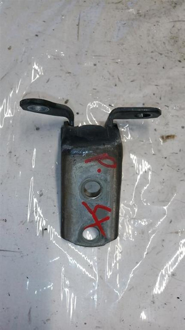 TOYOTA RAV 4 «III» (2006) LAMIERATI ESTERNI CERNIERA PORTA SUP. POST. SX. USATO Da 2005 A 2008 [[270492]]