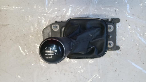 VOLKSWAGEN POLO «VI» (2014) CAMBIO E TRASMISSIONE COMANDO CAMBIO USATO Da 2014 A 2017 [[270565]]