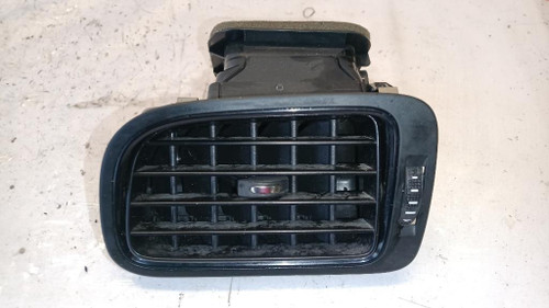 VOLKSWAGEN POLO «VI» (2014) ALLESTIMENTI INTERNI GRIGLIA CONDOTTO ARIA CRUSCOTTO ANT. SX. USATO Da 2014 A 2017 [[270567]]