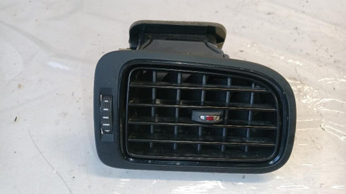 VOLKSWAGEN POLO «VI» (2014) ALLESTIMENTI INTERNI GRIGLIA CONDOTTO ARIA CRUSCOTTO ANT. DX. USATO Da 2014 A 2017 [[270568]]