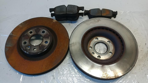 LAND ROVER DISCOVERY «V» SPORT (2015) IMPIANTO FRENANTE DISCO FRENO ANT. DX. USATO Da 2014 A 2019 [[270331]]