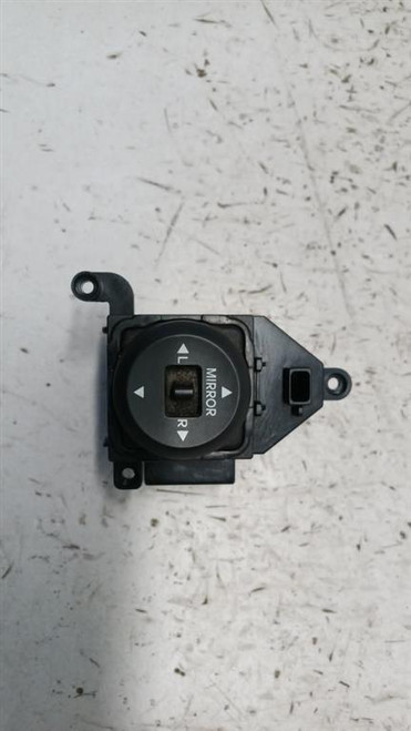 HYUNDAI I30 «I» CW (2007) IMPIANTO ELETTRICO INTERRUTTORE REGOLAZIONE SPECCHIO RETROVISORE EST. USATO Da 2008 A 2012 [[271971]]
