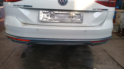 VOLKSWAGEN PASSAT «VII» VARIANT (2015) LAMIERATI ESTERNI PARAURTI POST. USATO Da 2014 A 2019 [[272105]]