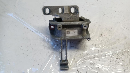 VOLKSWAGEN PASSAT «VII» VARIANT (2015) MOTORE SUPPORTO GOMMA MOTORE DX. USATO Da 2014 A 2019 [[272307]]