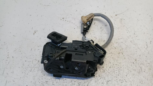 VOLKSWAGEN PASSAT «VII» VARIANT (2015) LAMIERATI ESTERNI SERRATURA PORTA POST. SX. USATO Da 2014 A 2019 [[272369]]