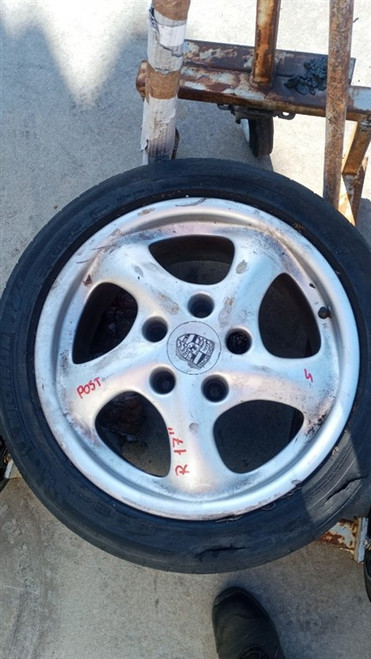 PORSCHE 911 «993» (1994) LAMIERATI ESTERNI CERCHIO RUOTA POST. SX. USATO Da 1995 A 1997 [[272976]]