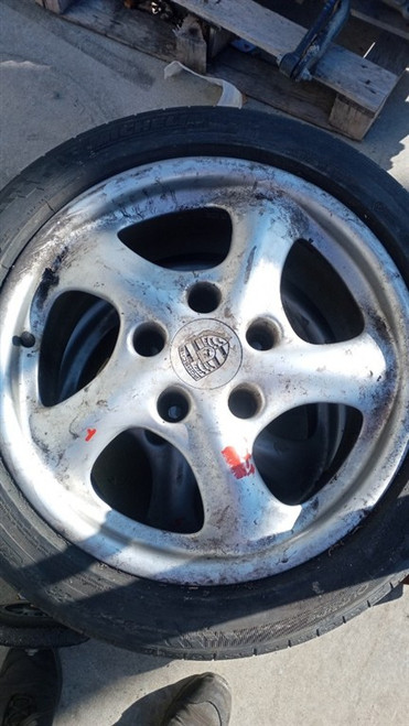 PORSCHE 911 «993» (1994) LAMIERATI ESTERNI CERCHIO RUOTA POST. SX. USATO Da 1995 A 1997 [[272977]]