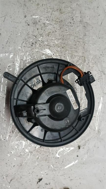 VOLKSWAGEN GOLF «VI» (2009) TERMICO MOTORINO VENTILAZIONE ABITACOLO USATO Da 2008 A 2012 [[273295]]