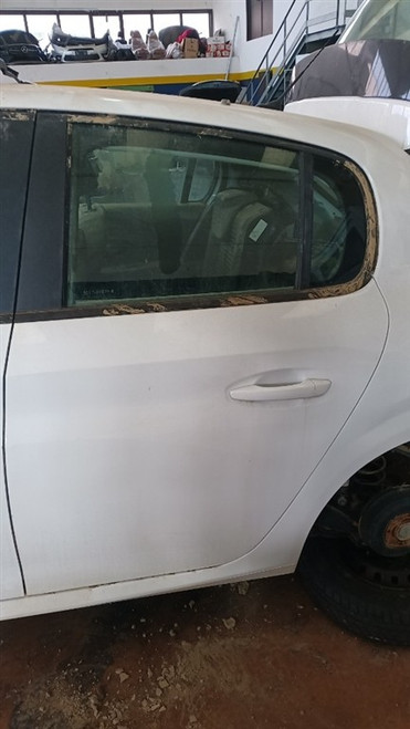 PEUGEOT 208 «II» (2019) LAMIERATI ESTERNI PORTA POST. SX. USATO Da 2019 A 2022 [[273803]]