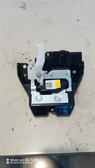 KIA XCEED (2019) LAMIERATI ESTERNI SERRATURA PORTELLO POST. USATO Da 2019 A 2022 [[274001]]