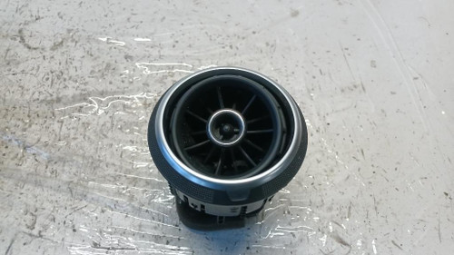 AUDI A3 «8VA» SPORTBACK (2012) ALLESTIMENTI INTERNI GRIGLIA CONDOTTO ARIA CRUSCOTTO ANT. SX. USATO Da 2012 A 2016 [[274525]]