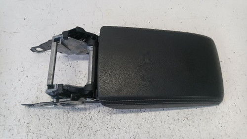 VOLKSWAGEN PASSAT «VII» VARIANT (2015) ALLESTIMENTI INTERNI BRACCIOLO CONSOLE CENTRALE USATO Da 2014 A 2019 [[272403]]