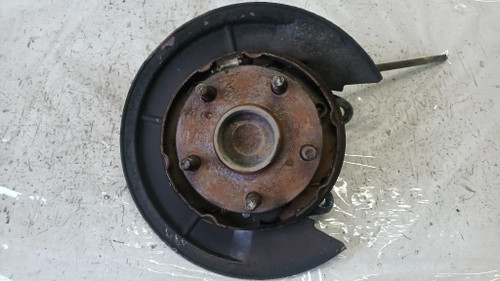 TOYOTA COROLLA VERSO «II» (2004) ASSALE MOZZO RUOTA C/CUSCINETTO POST. SX. USATO Da 2005 in poi [[274878]]