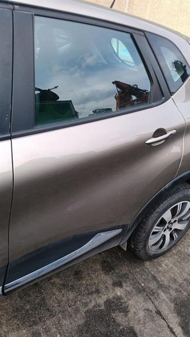 RENAULT CAPTUR «I» (2013) LAMIERATI ESTERNI PORTA POST. SX. USATO Da 2013 A 2017 [[274831]]