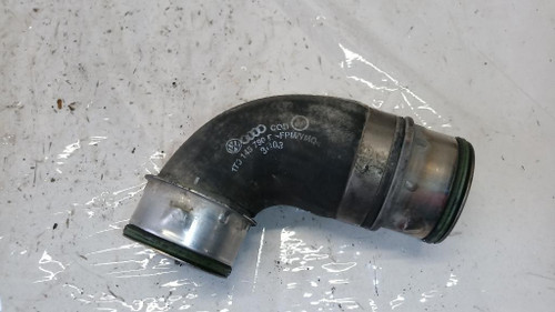 VOLKSWAGEN GOLF «V» (2004) SCARICO E INIEZIONE MANICOTTO INTERCOOLER INTERMEDIO POST. DX. USATO Da 2003 A 2008 [[271431]]